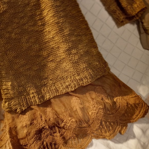 Sweater/jacket - Picture 6 of 6